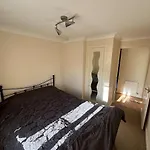 2-Bedroom Flat, South Wimbledon