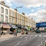 3Br City Apartment - Minutes From Tube Station