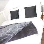 Qties Luxury Home