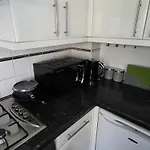 Spacious 4-Bed Home With Secured Parking Near Abba Arena, Stadium, Tube & In Bustling Zone 2