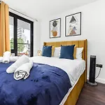 Stylish 2B 2B Apartment Heart Of Canary Wharf
