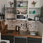 Studio Apartment In Bayswater