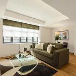 Stunning Serviced Apartments, Steps From Monument Station
