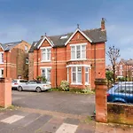 Huge Family2 Bed Sleeps 6 Ppl Acton Park Chiswick