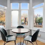 Huge Family2 Bed Sleeps 6 Ppl Acton Park Chiswick