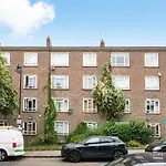 Pass The Keys Modern & Bright 3 Bedroom In Leafy Barnsbury