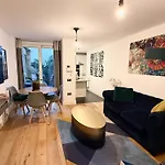 Immaculate Covent Garden Apartment