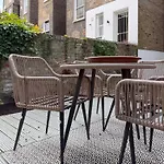 Parker\'S 2 Bedroom Apartment In Notting Hill