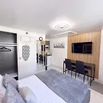 Luxury Hotel Style Studio Flat