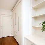 Central 2 Bed Maissonette