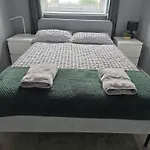 Beautiful 3-Bed Apartment At Swiss Cottage