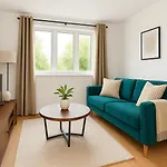 Spacious 1Br Flat In Hackney - Modern & Bright