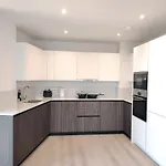 Unique 2 Bedroom Flat By Westham
