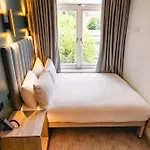 Mayflower Hotel&apartamentos