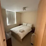 Amanah Properties - Shepherd Bush Central Sleeps 7