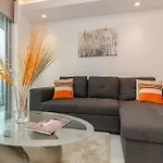 Royal Style Apartment - 5 Mins Walk To Excel London
