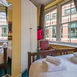 Sensational St Paul\'S Home By The Cathedral