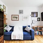 Veeve - Bonnington Square