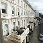 Signature Townhouse London Hyde Park