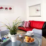 Apt 1, Opera House 2Nd Floor By Indigo Flats