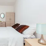 Lamington Heights - Deluxe Guest Room 2