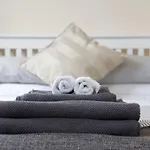 Lynbrook Guest House