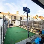 Lt The Gate House