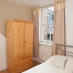 Fieldgate Spacious Rooms