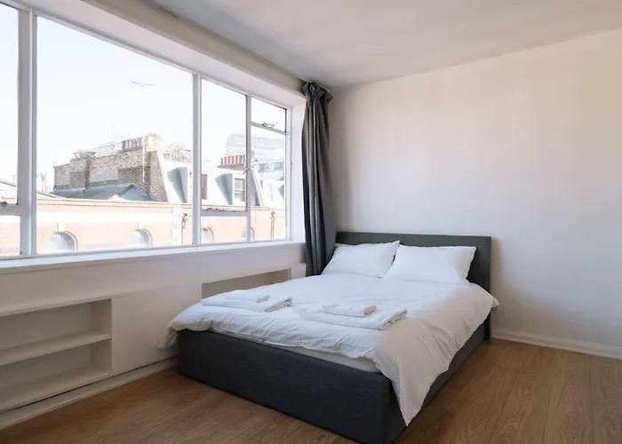 Modern Studio Flat. Central London. Zone 1.