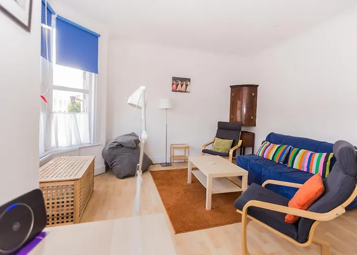 Guestready - Vibrant W Garden View In Walthamstow