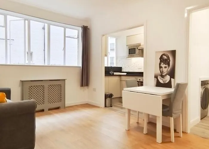 Neptune Flat 9 At Marble Arch
