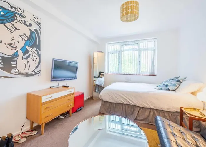 Flat 13