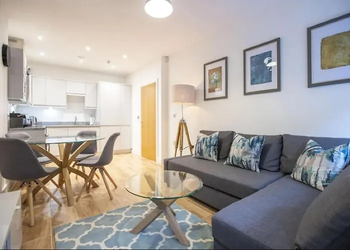 Premium Waterside Apartment