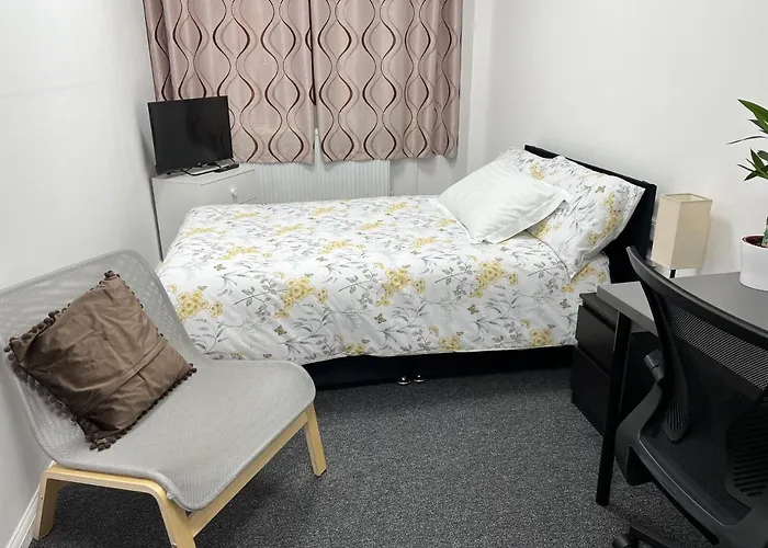 Lovely Double Room In Serviced Apartment - London