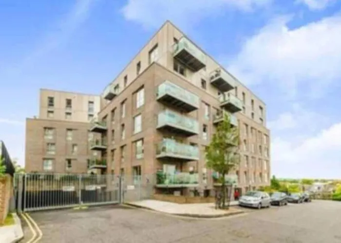 Luxury 2 Bedroom Apartment In Central London With Free Parking