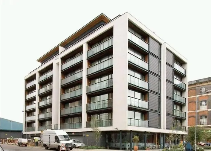2Bed Stratford Apt With Easy Access To Central London, O2, Excel, Parking Nearby