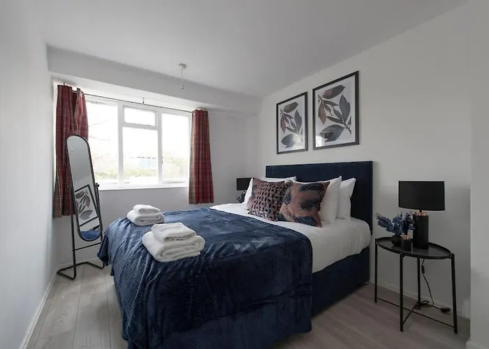 Great House In Centre Of Vibrant, Cool Brixton!