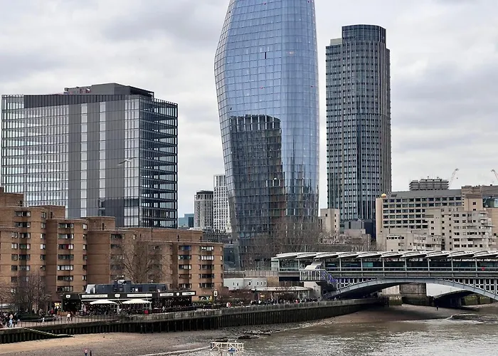 River Thames View Entire Apartment Next To Tate Modern And St Paul Cathedral