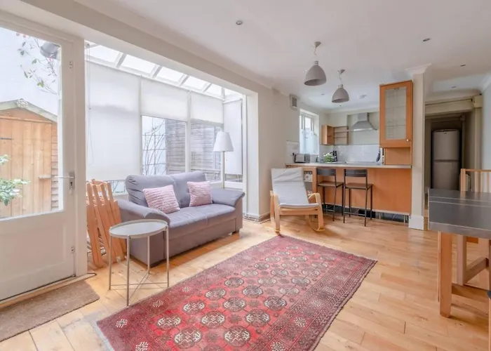 Lovely 1 Bedroom With Patio - 10 Mins From Hyde Park