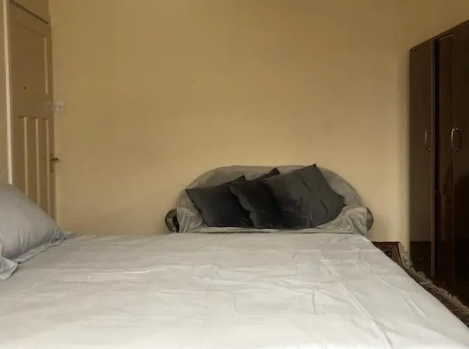 Budget London Room