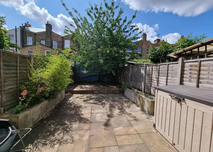 Single Room With En-Suite Shower Room In Zone 1 London
