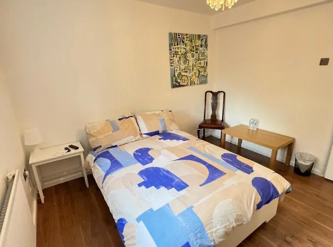 Woodbury House 5A