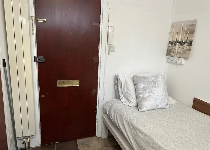 Private Cosy Knightsbridge Studio