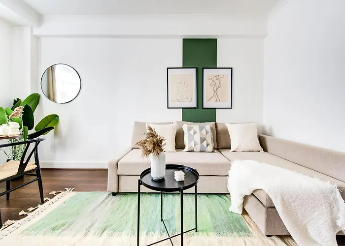 Hyde Park Chic Modern Flat For 4