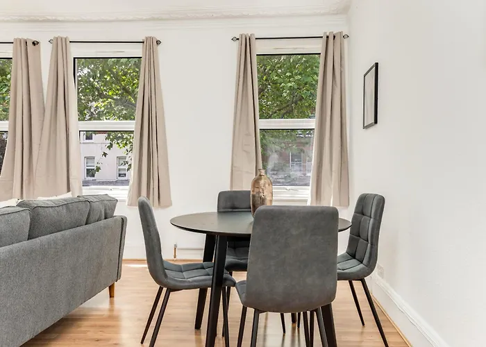 The Acton Luxury Flat