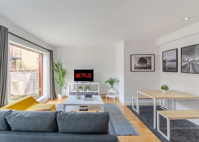 Superb Apartment, Excellent Location, Oxford Street, Wifi