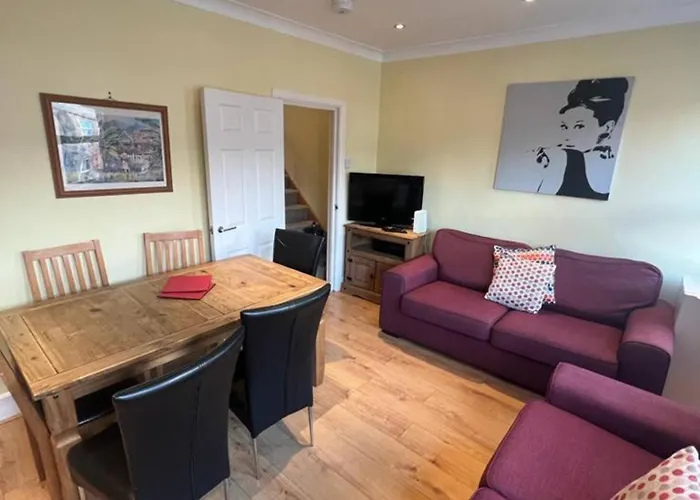 4 Bedroom Apartment & 2 Bedroom Apartment