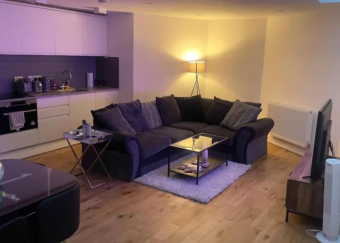 Bank/Monument Apartment