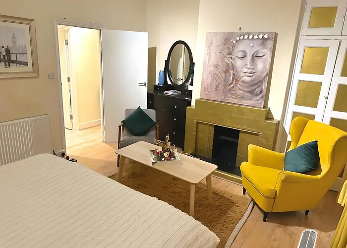 Central London Chinatown 1 Bedroom 1 Bathroom Flat