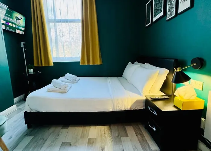Unique Studio Flat In City 1110